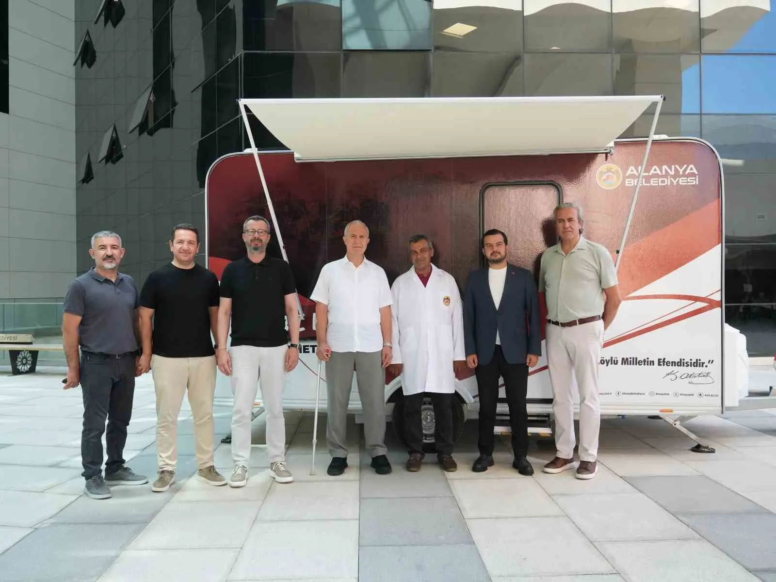 Alanya'da kuaför ayağınıza geldi: Belediye kırsalın kapısını çaldı