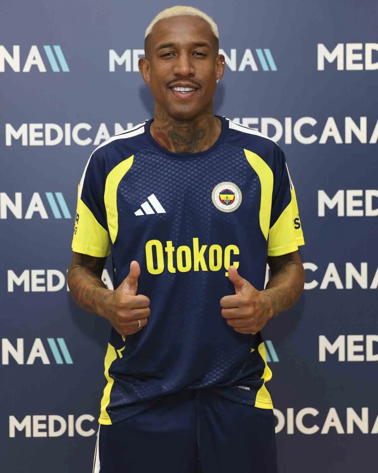 Fenerbahçe'de yeni sezonun ilk adımı atıldı: Yıldızlar kontrolden geçti