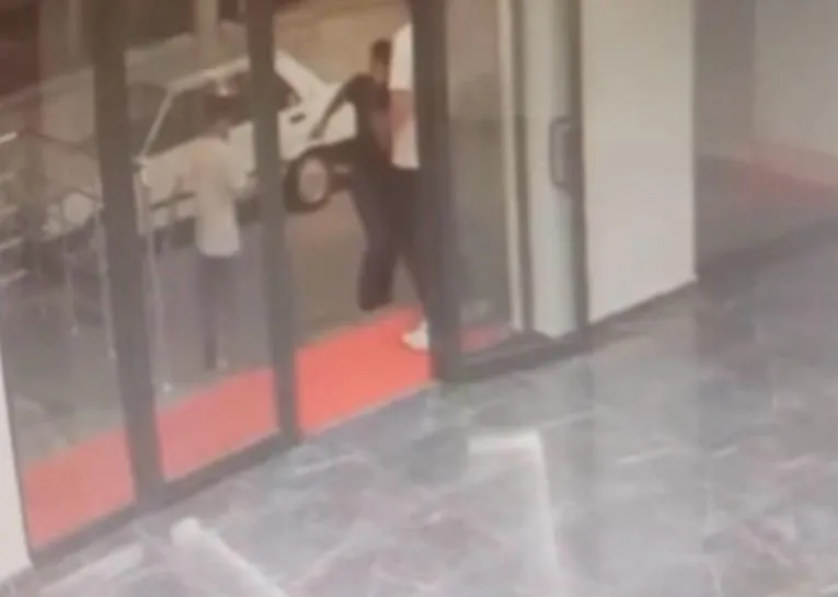 Kayseri'de dehşet anları kamerada: Laf atma tartışması kanlı bitti