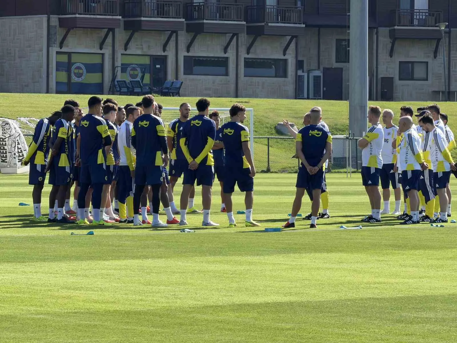 Fenerbahçe Düzce'de mesaiye başladı: İsmail Kartal'ın gözü yeni transferlerde