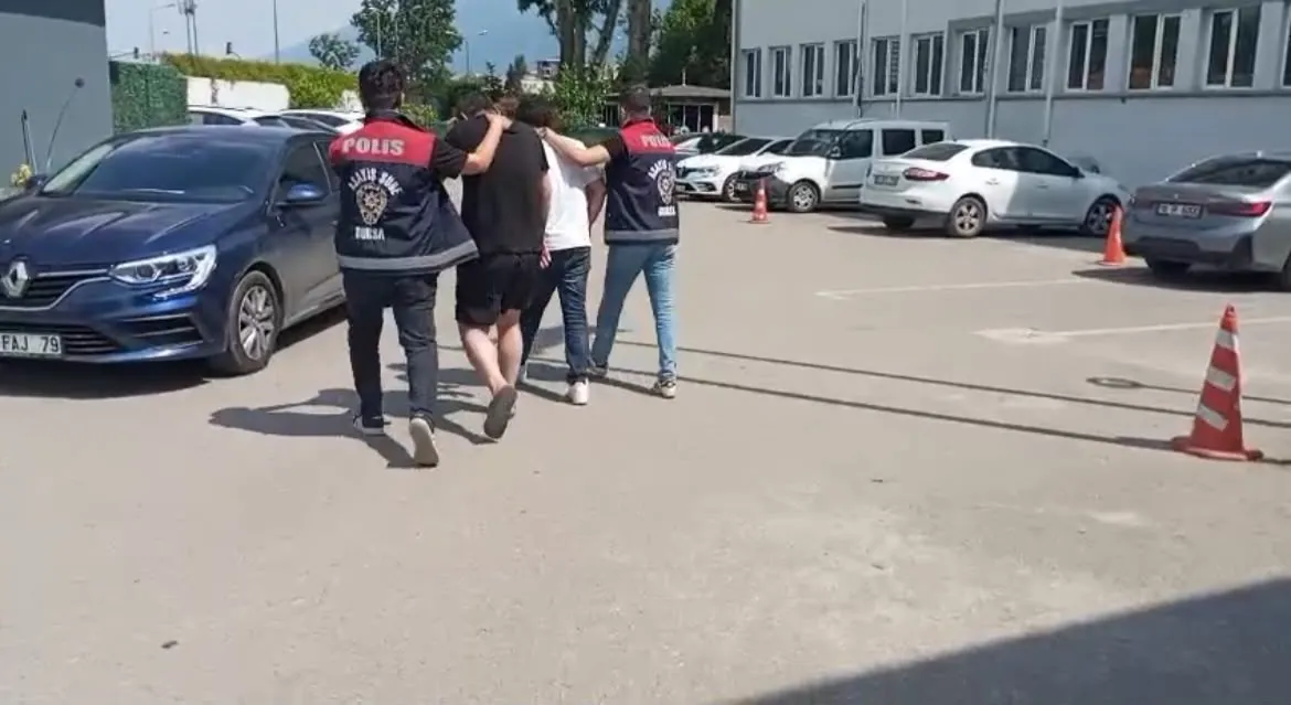 Yeğen yalanıyla gelen hüsran: Bursa'da altınları kaptıran yaşlı kadının şikayetiyle yakayı ele verdiler