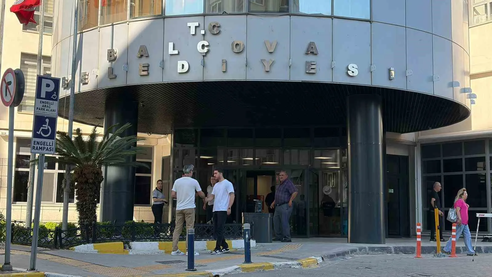 Siyasetin göbeğinde milyonluk "adaylık" pazarlığı: CHP'li vekilin danışmanı mercek altında