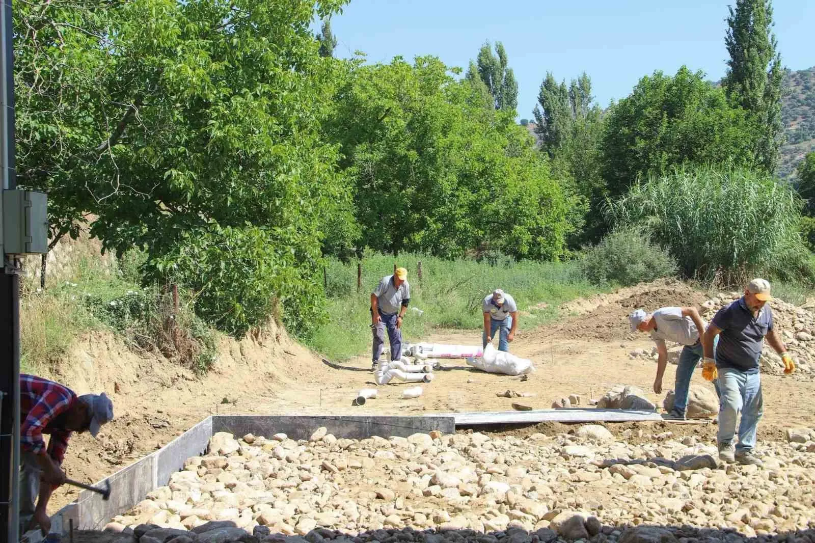 Koçak Mahallesi’nde hummalı çalışma: Başkan Güler’den sosyal tesislere tam not
