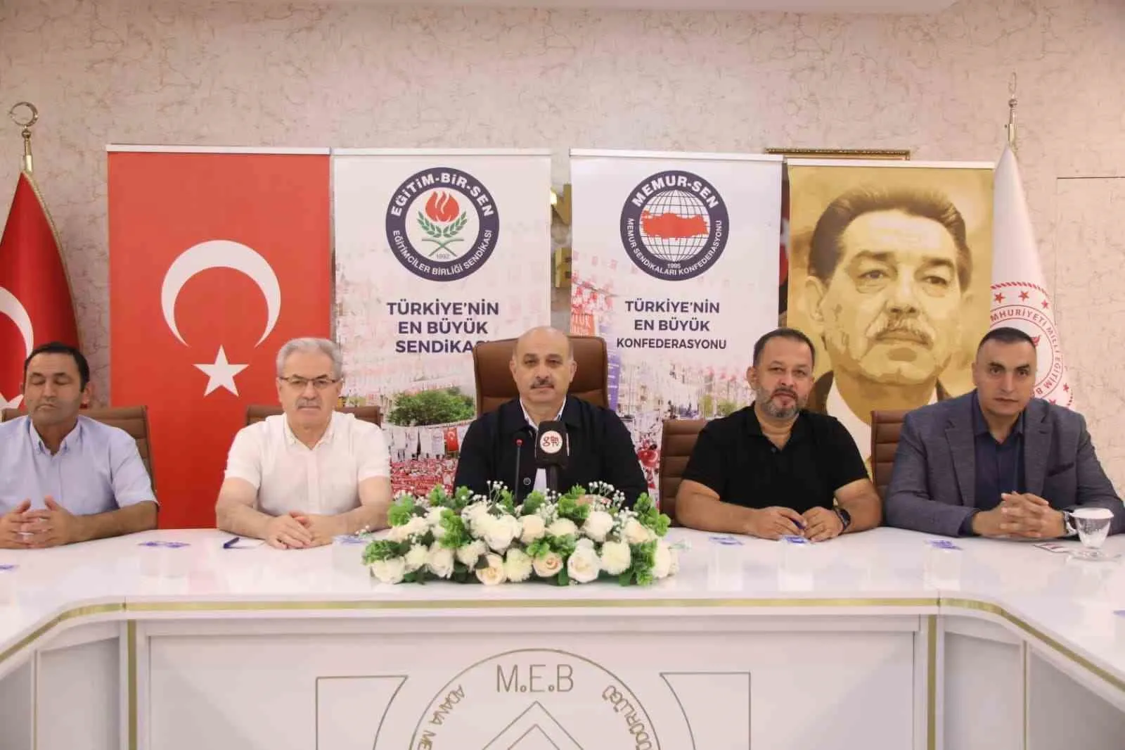 Adana eğitiminde sendikal güç gösterisi: 12. kez zirvede