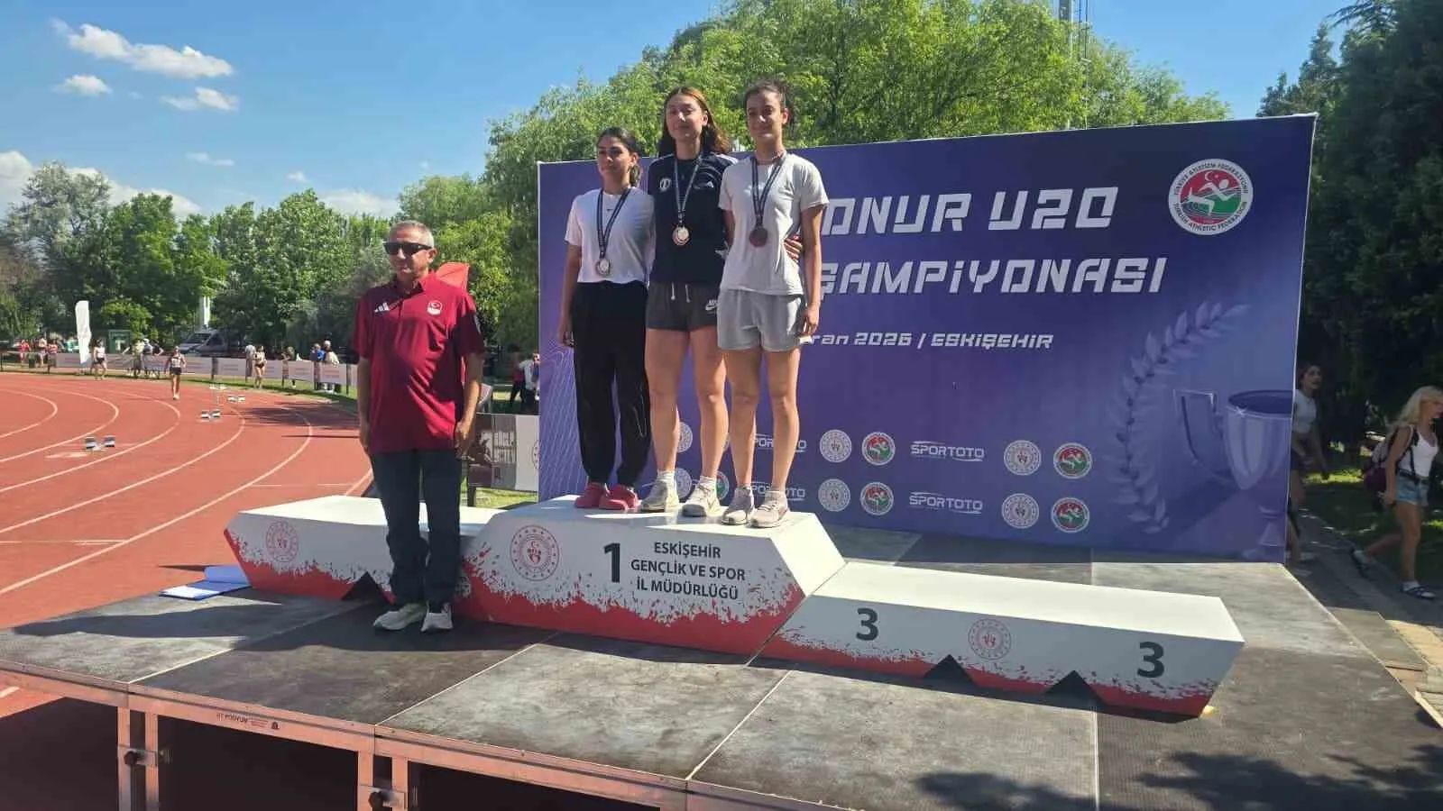 Eskişehir pistinde Aydın rüzgarı: Tuana Akgün zirveye adını yazdırdı
