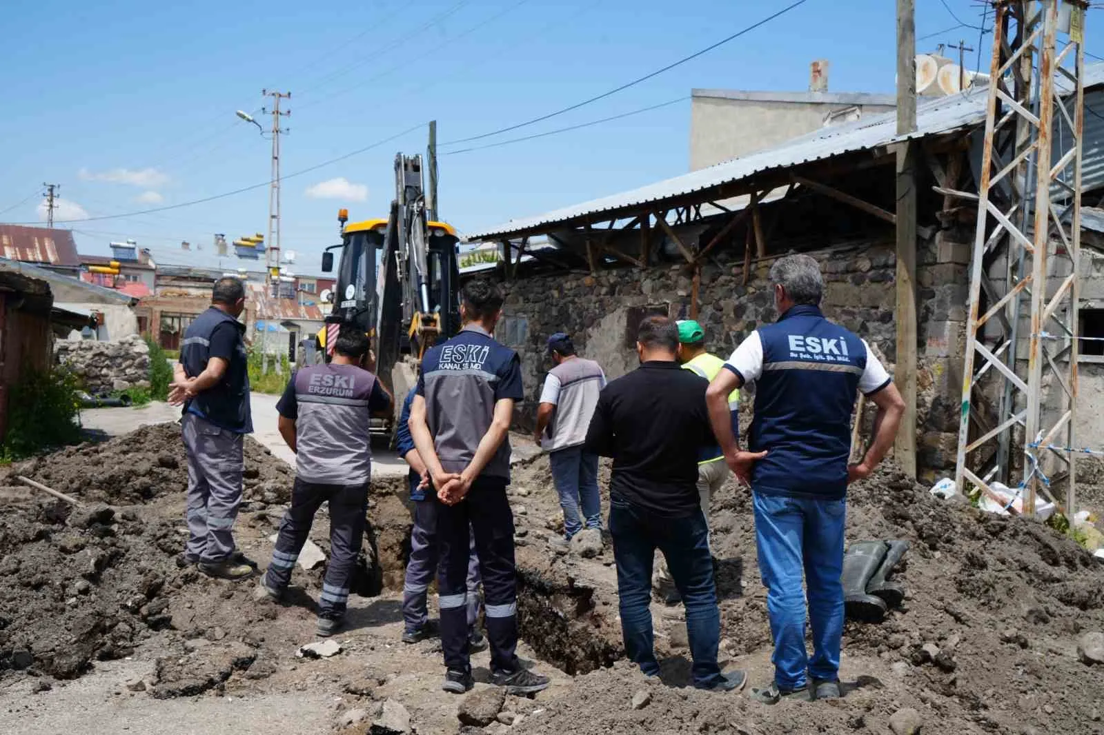 Erzurum’da rutin kazı çalışması bir anda hareketlendi: Toprağın altından çıkanlar şoke etti