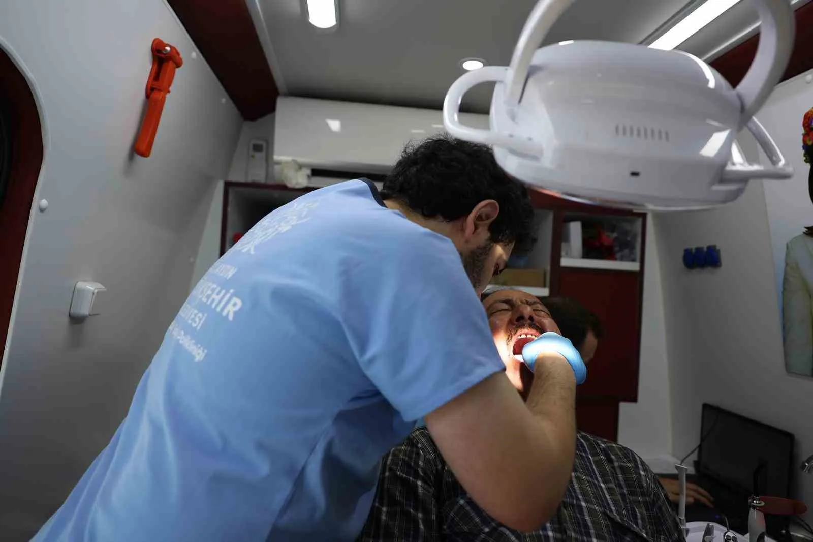 Diş doktoru ayağınıza geldi: Çine’de ücretsiz sağlık seferberliği