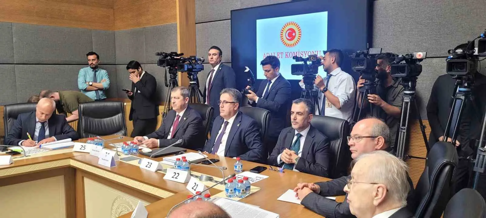 Yargıda dijital dönüşüm dönemi: 12. Yargı Paketi komisyonda masaya yatırıldı