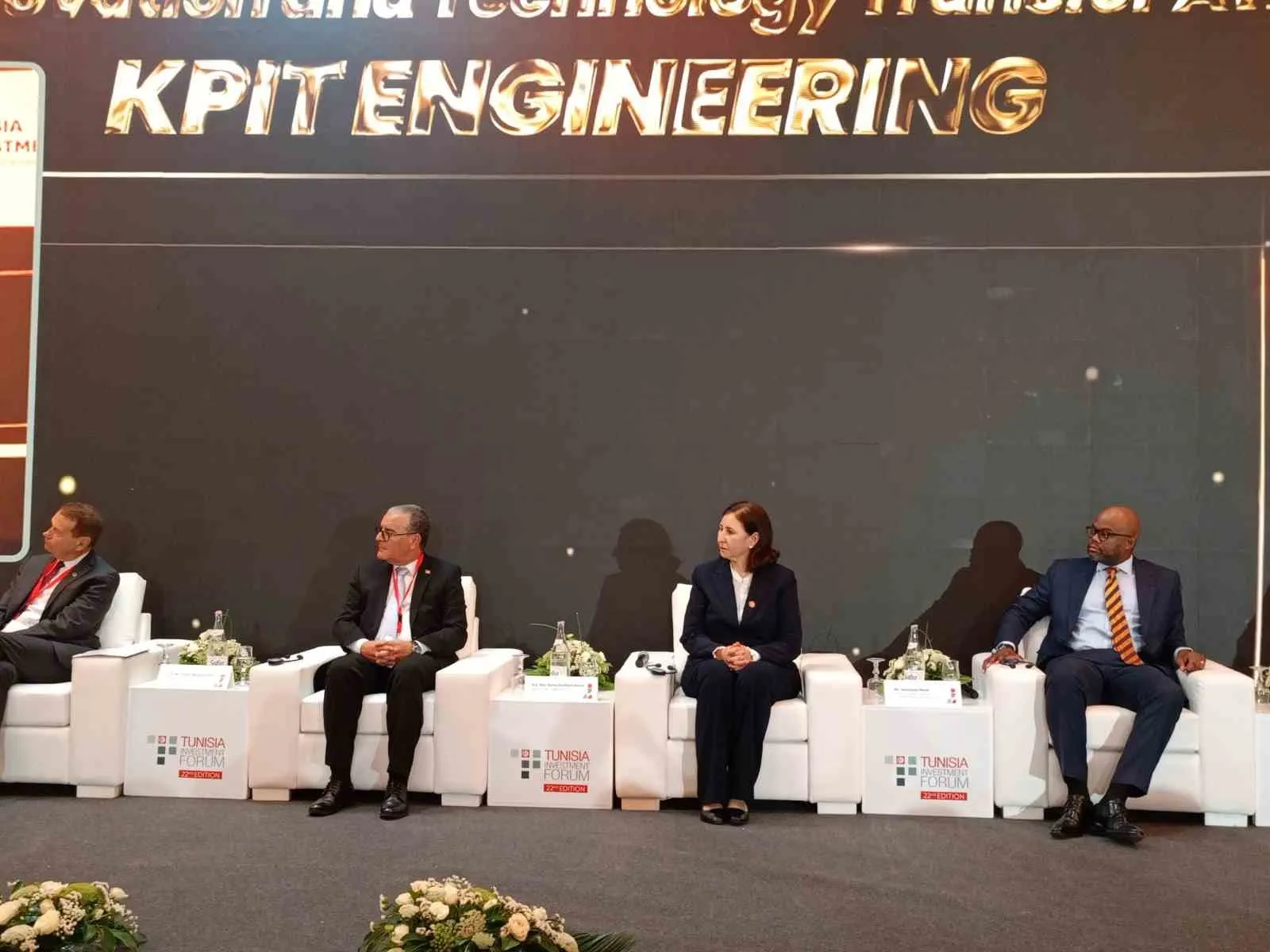 Tunus’ta dev zirve: Yatırımcılara kapılar ardına kadar açıldı