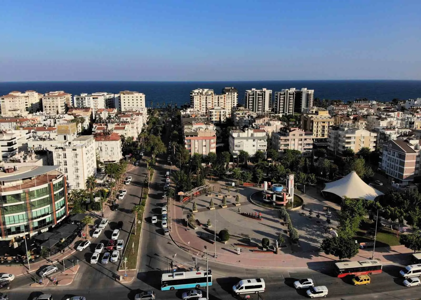 Lüks rezidansta aidat isyanı: 6 milyon liralık borç silinince mahkemenin kapısı çalındı