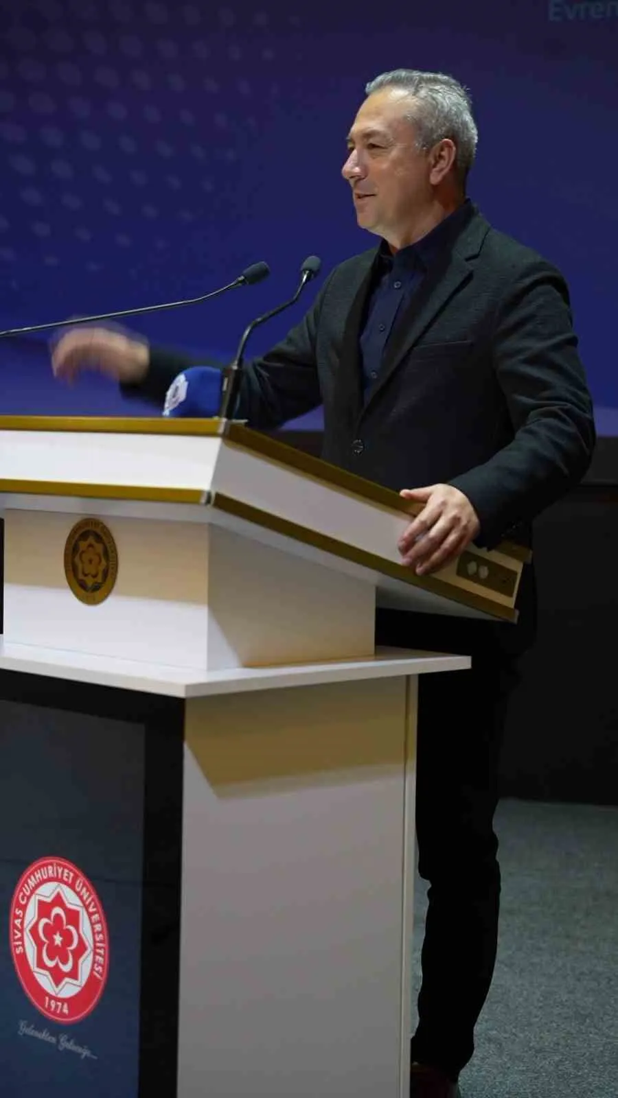 Diplomayı alır almaz iş teklifi geldi: Başkan Uzun'dan genç yeteneğe büyük jest