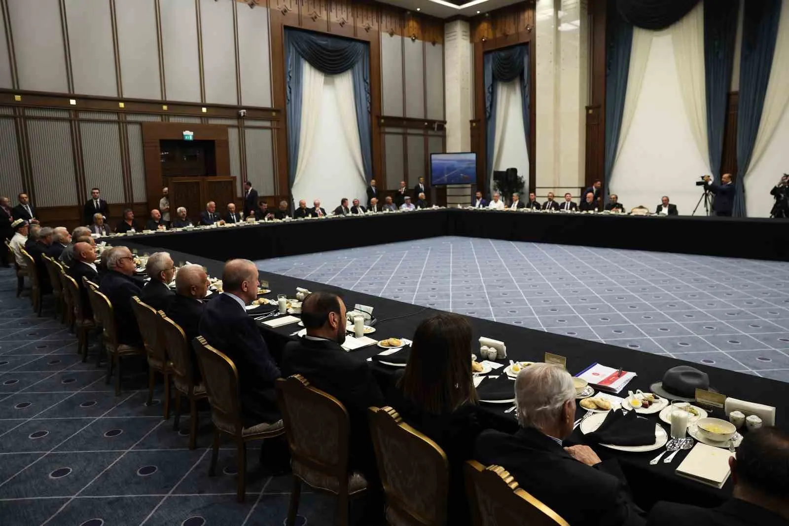 Erdoğan'dan Kerbela mesajı: Ehlibeyt sevgisi bu milletin mayasıdır