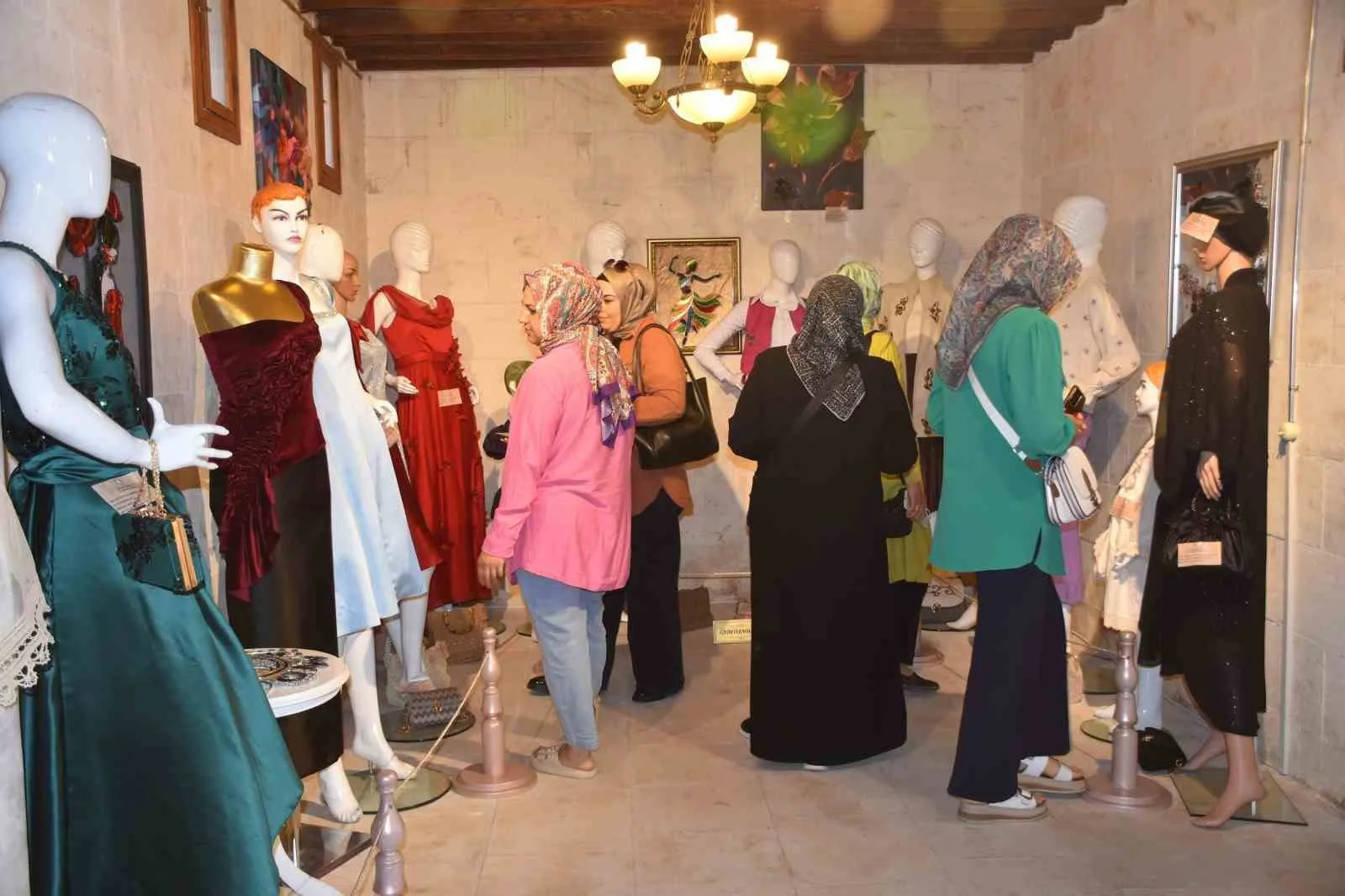 Şahinbeyli kadınların el emeği göz nuru eserleri Şehreküstü’nde görücüye çıktı