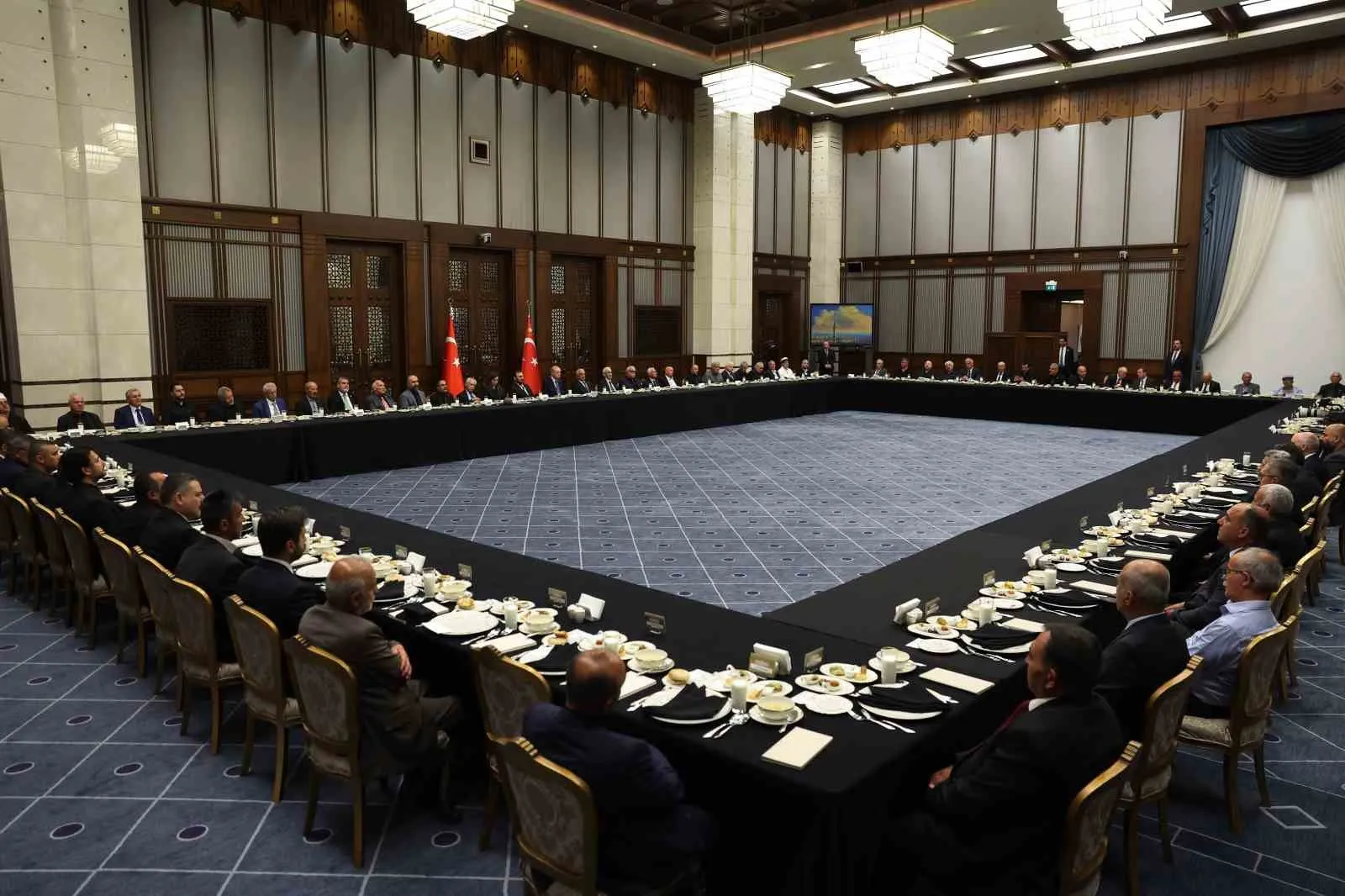 Erdoğan'dan Kerbela mesajı: Ehlibeyt sevgisi bu milletin mayasıdır