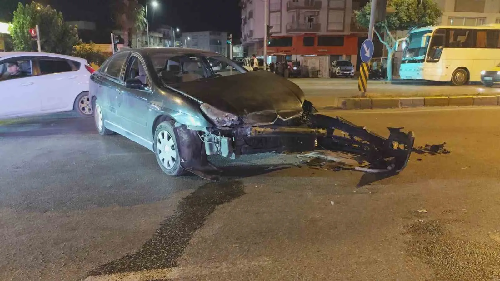 Ehliyetsiz sürücünün kırmızı ışık faturası ağır oldu: 82 bin lirayı aşan ceza