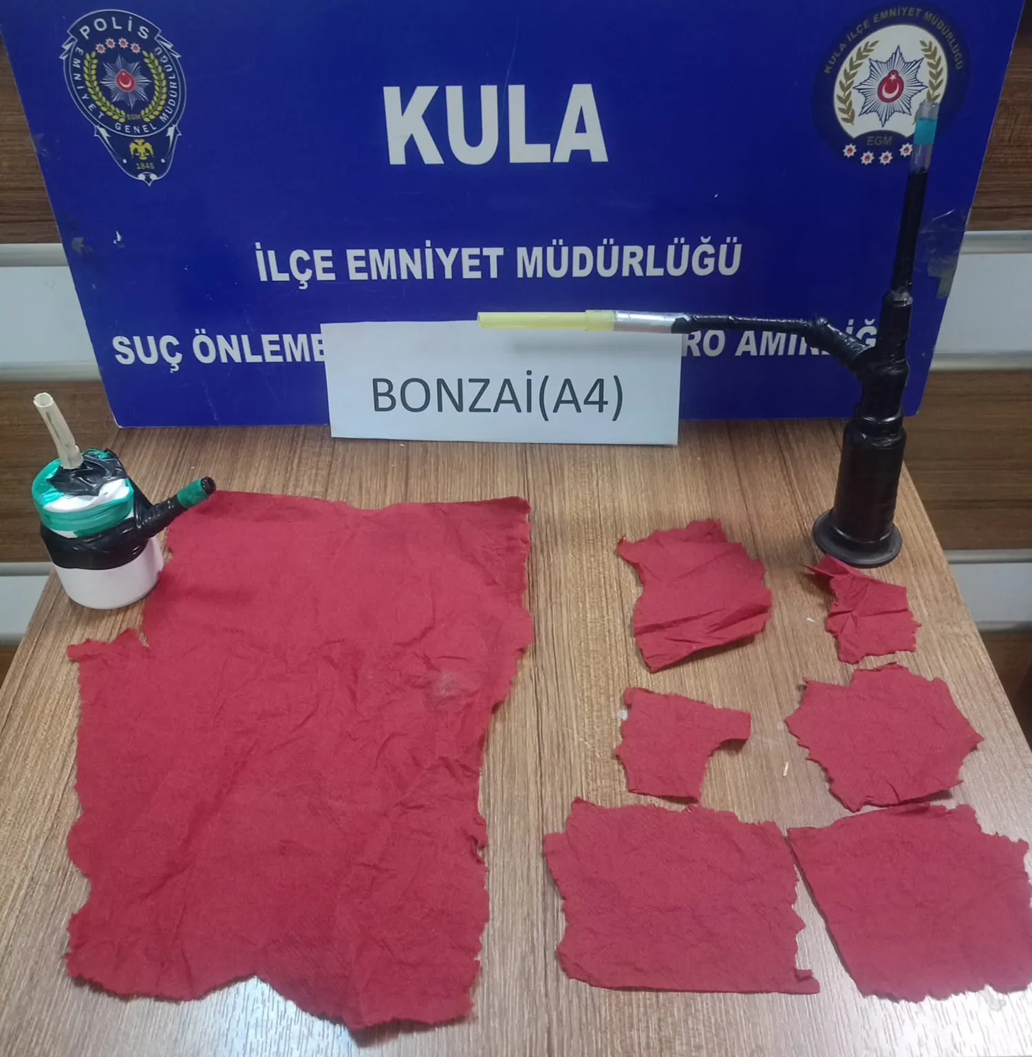 Kula’da emniyetten çifte darbe: Hem uyuşturucuya hem suçlulara geçit yok