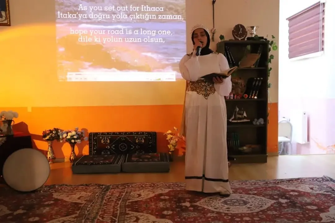 Bayburtlu öğrencilerden dünyaya açılan sahne: Sınırları sanatla aştılar