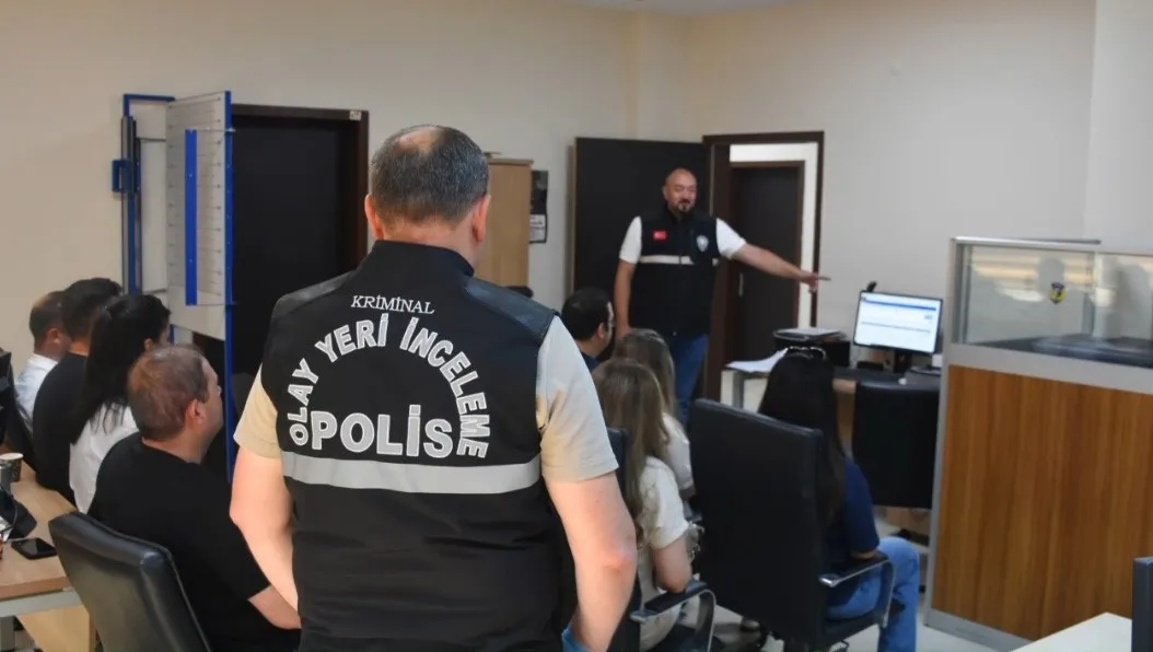 Kırklareli Nüfus Müdürlüğü'nde dijital güvenlik adımı: Parmak izi sisteminde uzmanlık eğitimi