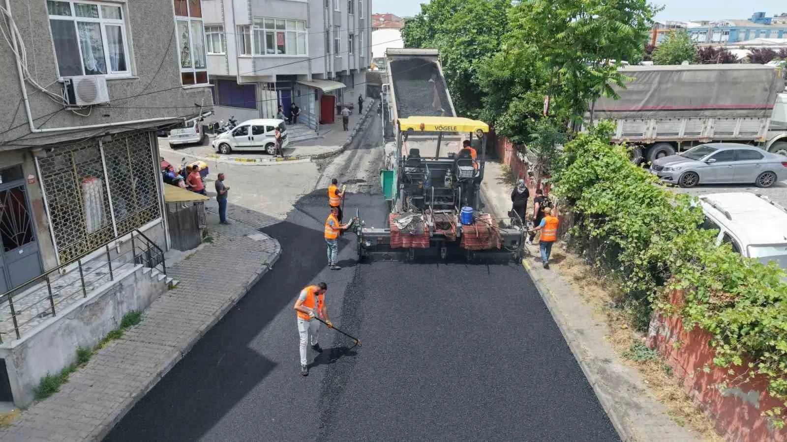 Küçükçekmece’de ulaşım standardı yükseliyor: Hedef 168 kilometre yenilenmiş yol