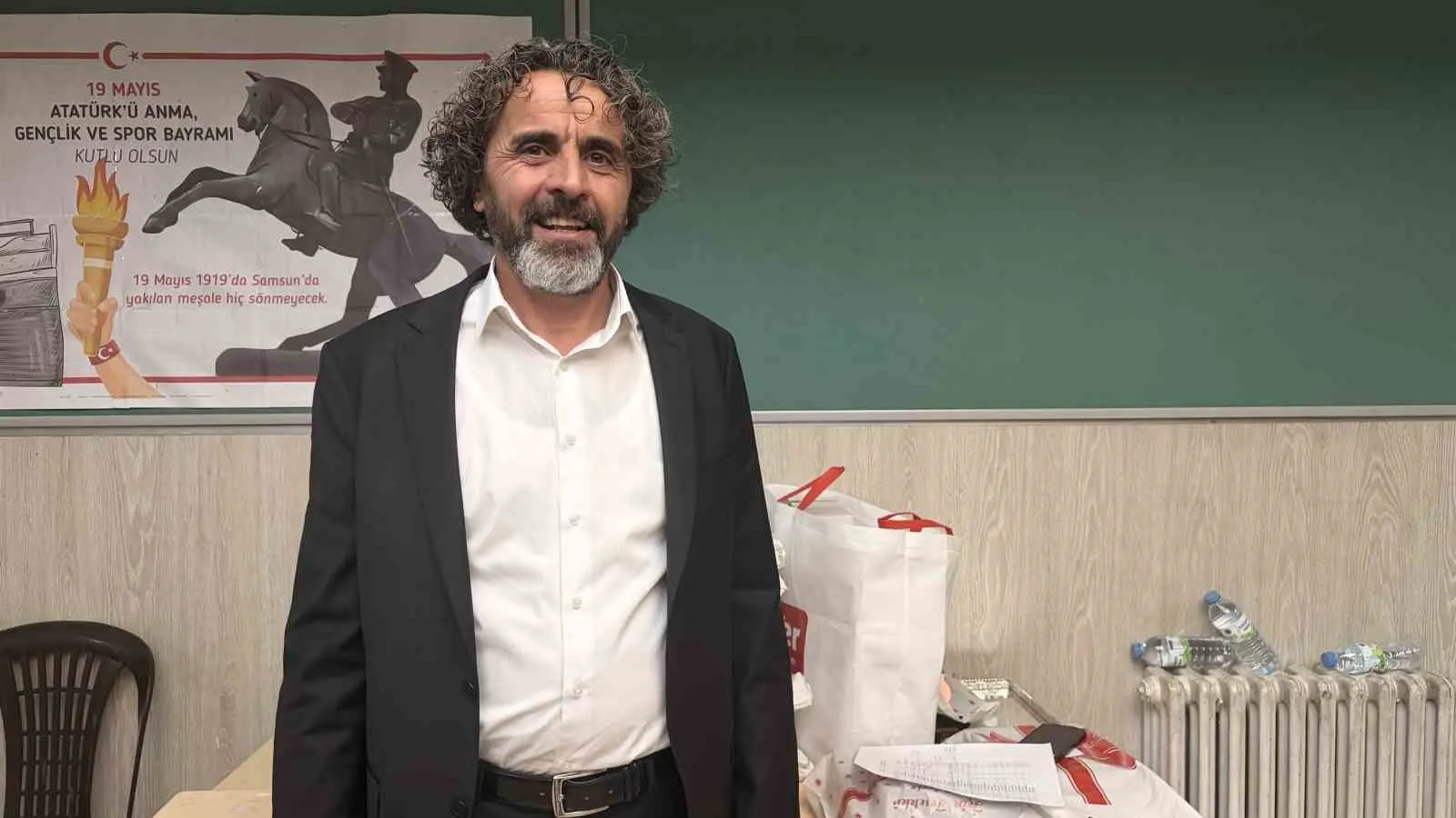 Çocuklara kitap okuma alışkanlığı kazandırmak için önce veliler ter döktü