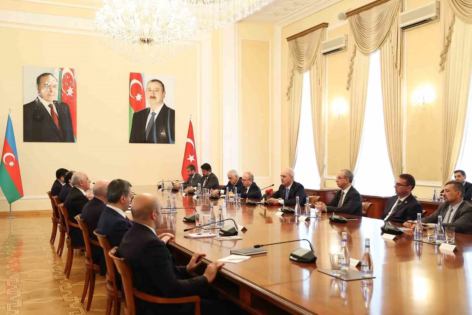 Bakü'de kritik temas: Kurtulmuş ve Esedov'dan stratejik iş birliği mesajı