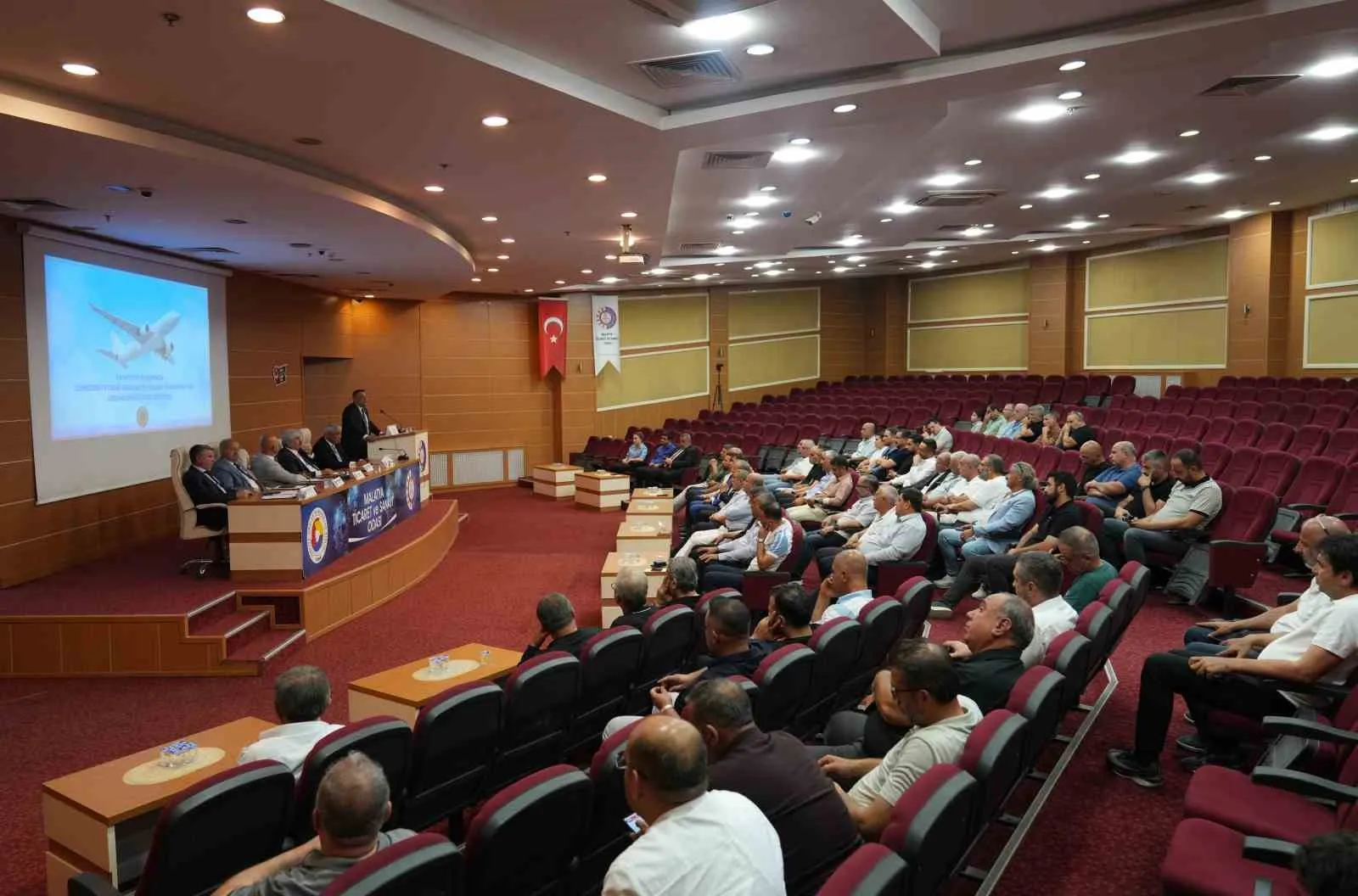 Malatya iş dünyasından ulaşım isyanı: Sefer sayıları ekonomik büyümeyi frenliyor