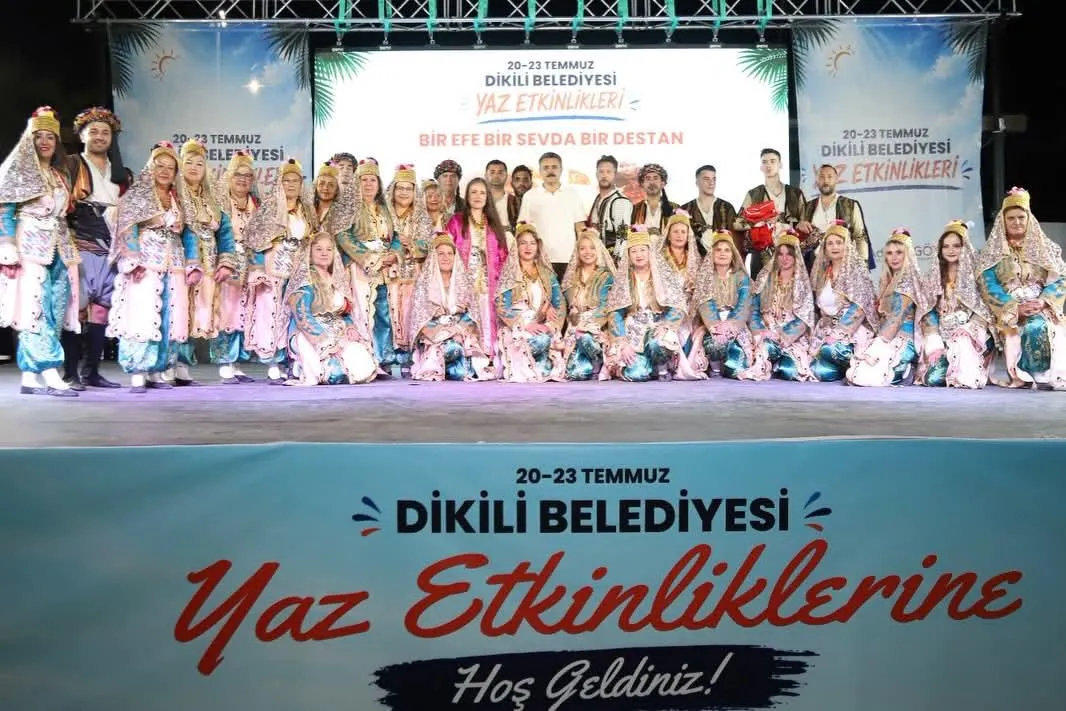 Dikili’de dört gün süren sanat rüzgarı: Yaz akşamları unutulmaz anlara sahne oldu