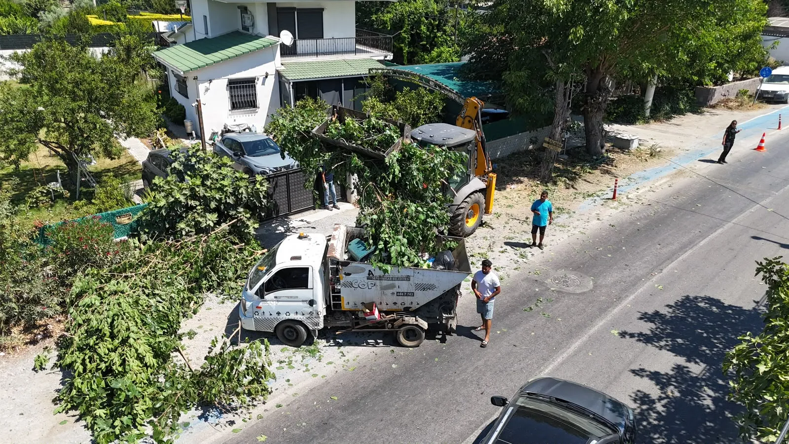 Seferihisar’da hummalı çalışma: İlçenin çehresi değişiyor