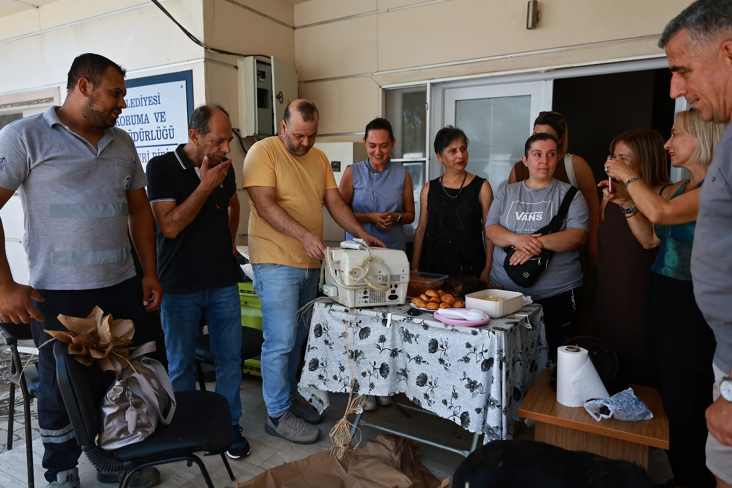 Efes Selçuk’ta can dostlar için teknolojik seferberlik: Barınağa ultrason cihazı desteği