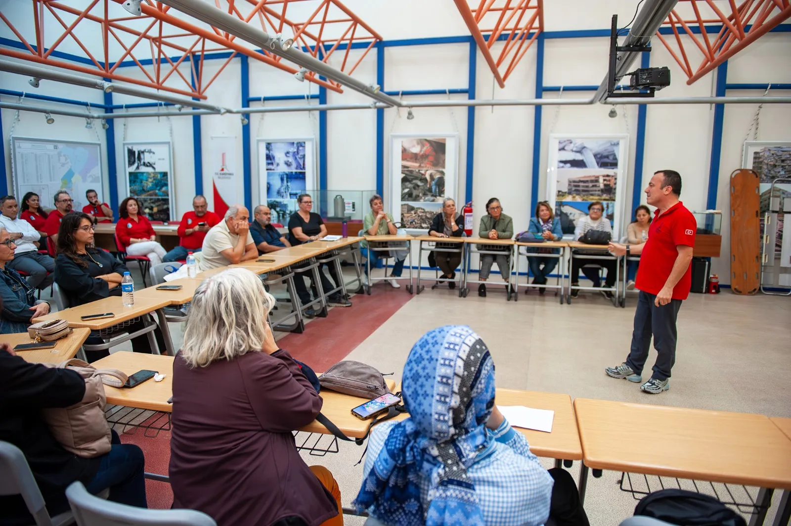 Karşıyaka’da afetlere karşı gönüllü ordusu kuruluyor: 4. dönem için kayıtlar başladı