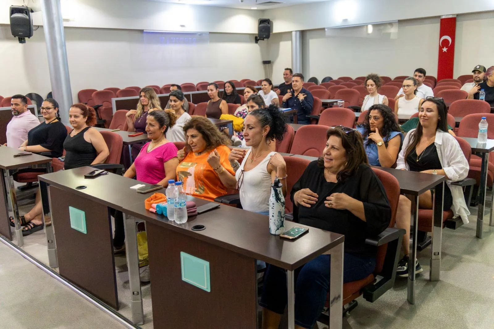 Karşıyaka'da ofis hayatına sağlık dokunuşu: Personel için yeni dönem